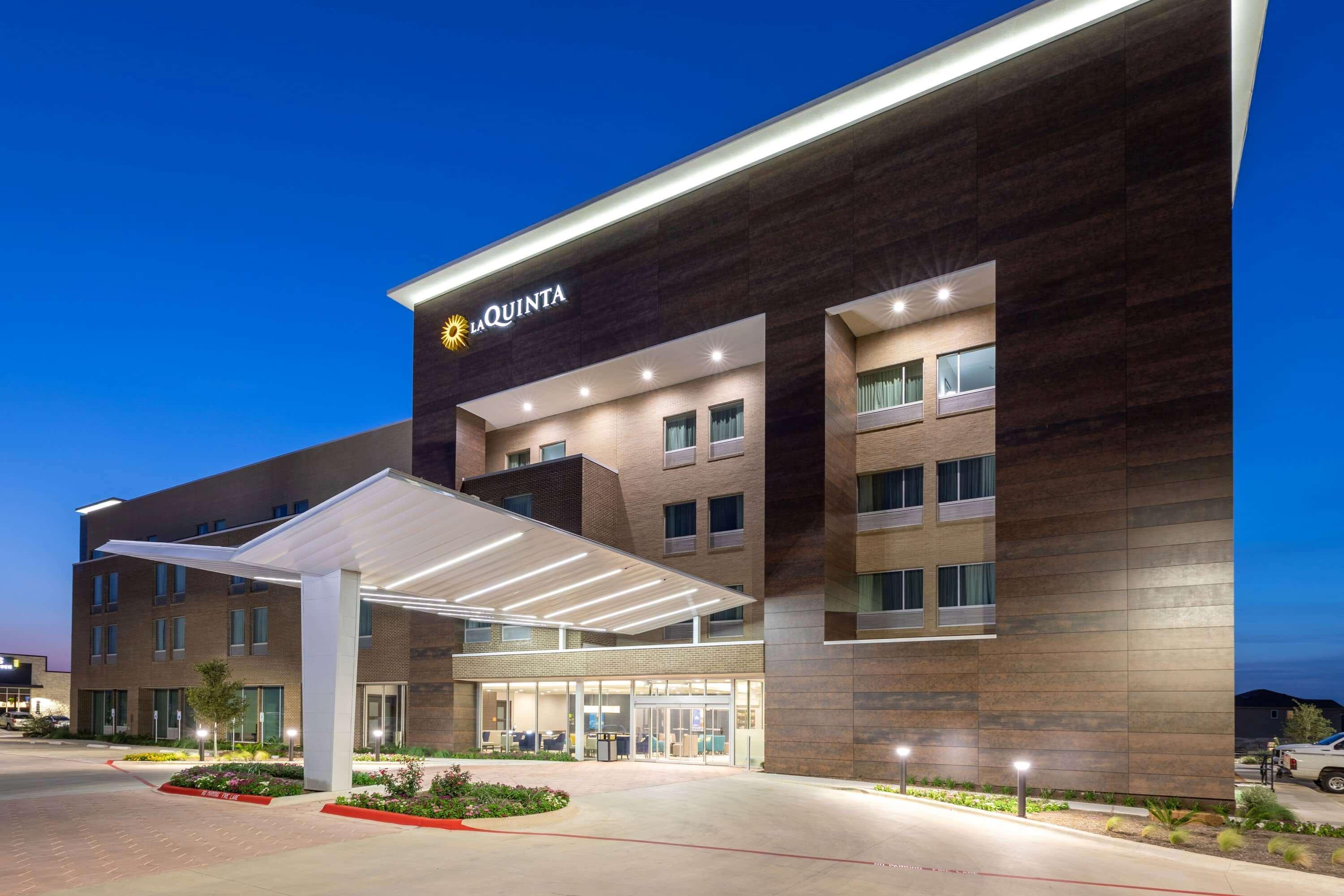 La Quinta Inn & Suites By Wyndham Round Rock Near Kalahari Buitenkant foto