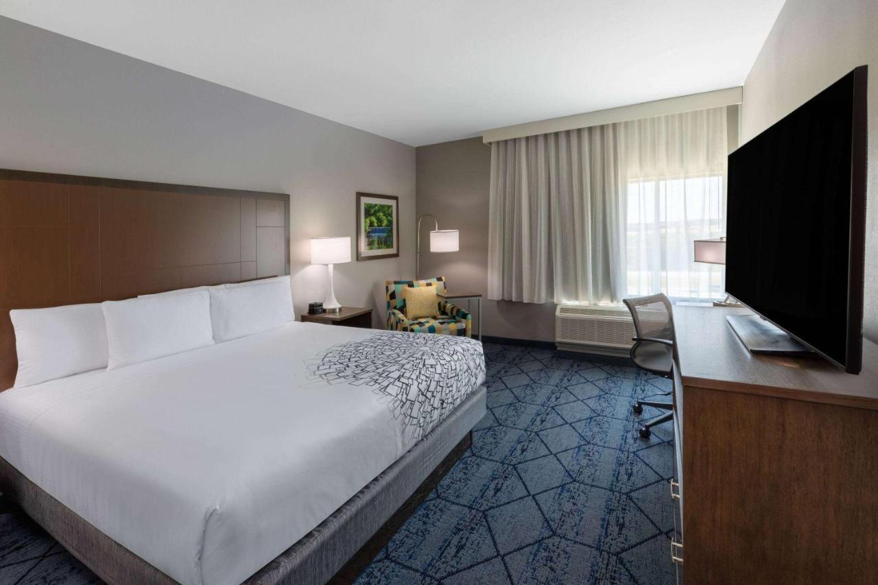 La Quinta Inn & Suites By Wyndham Round Rock Near Kalahari Buitenkant foto